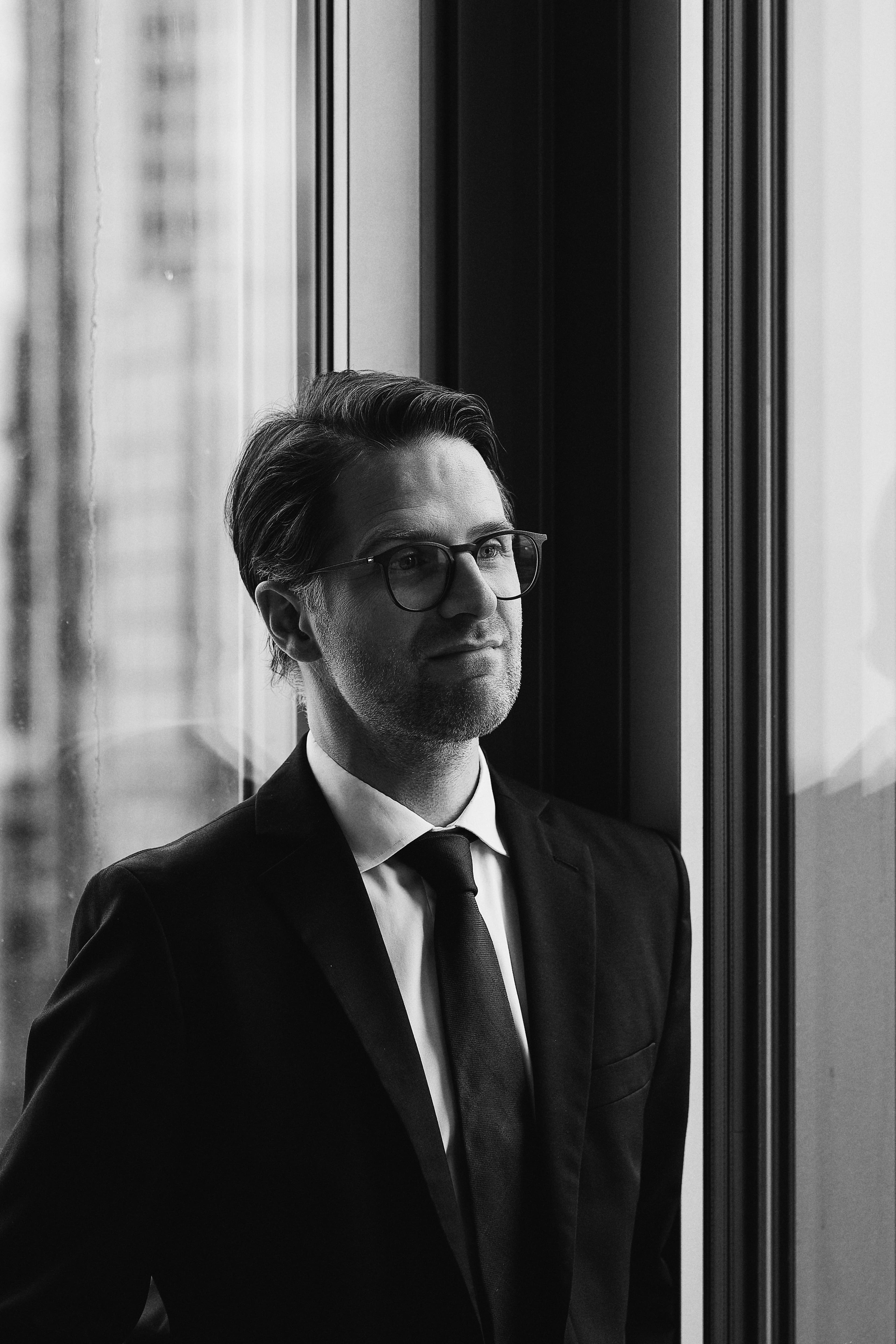 † Dr. Philipp Schön